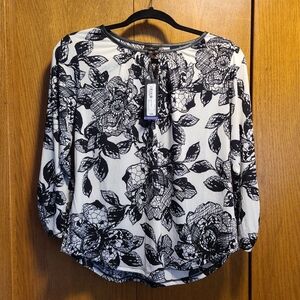 Women's Worthington *petite* large white and black flower print blouse